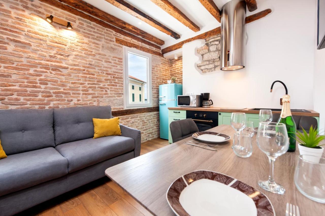 The Yellow House Apartments Rovinj Exterior foto