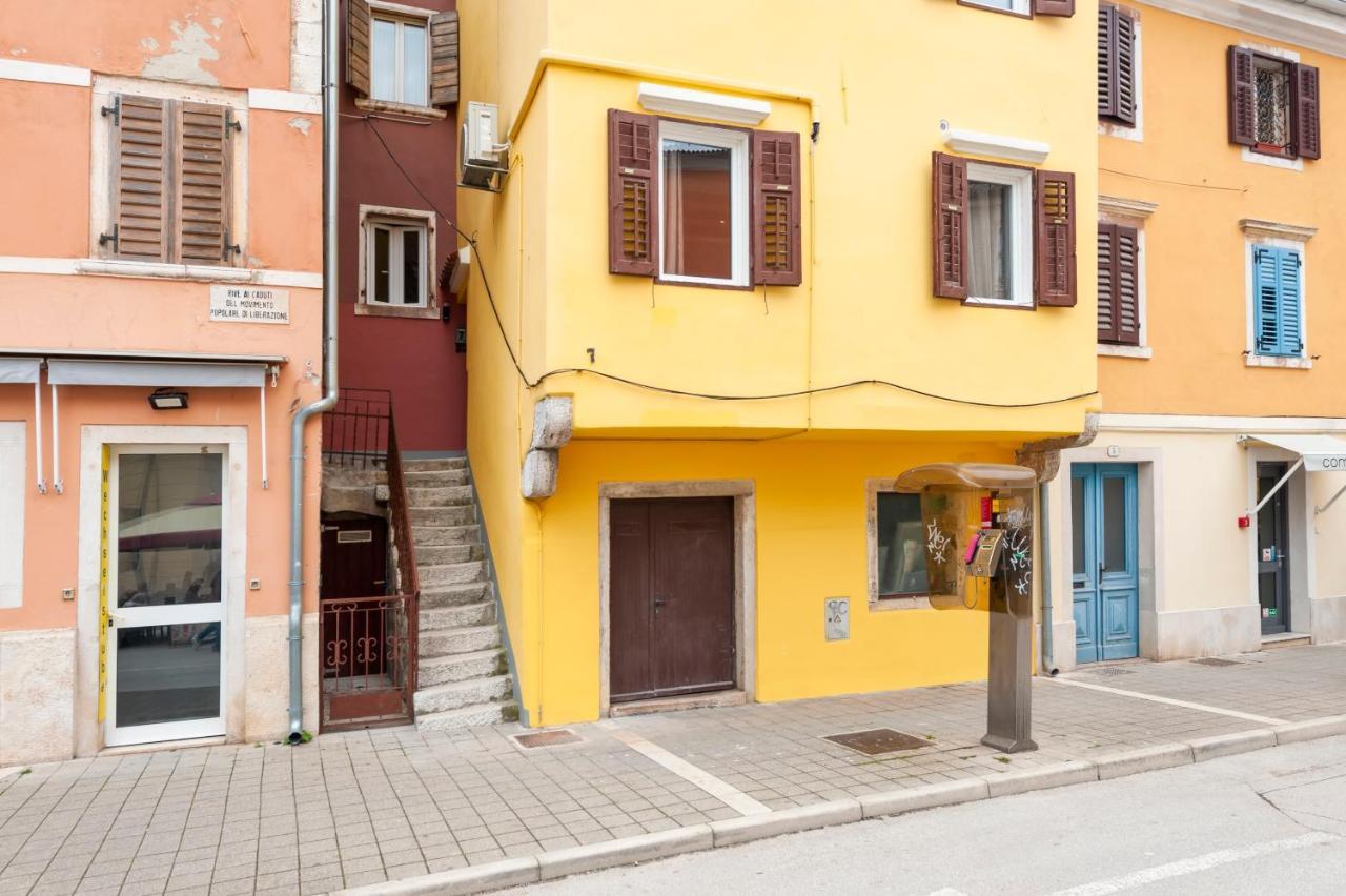 The Yellow House Apartments Rovinj Exterior foto